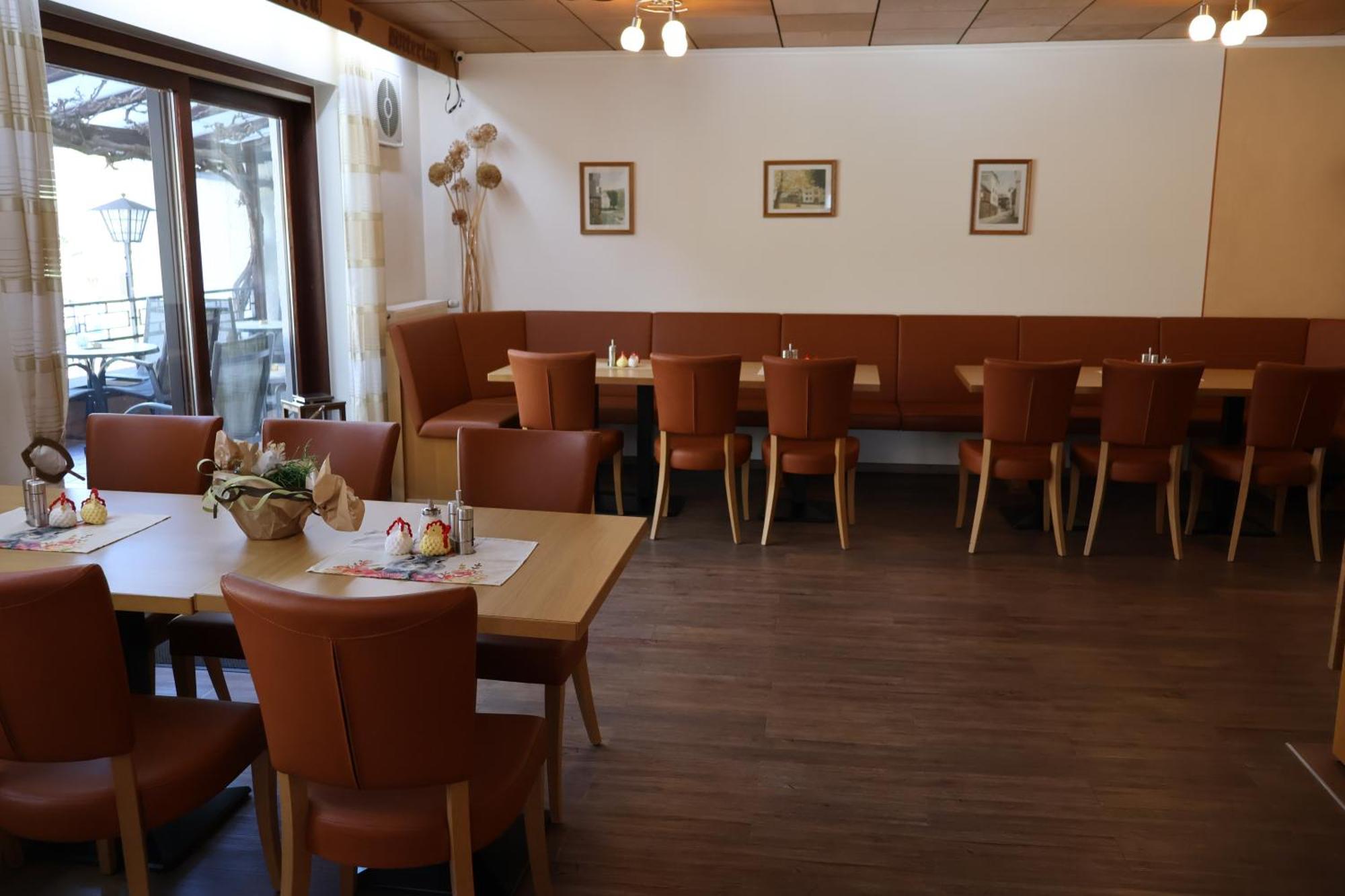Hotel Weinhaus Hirschen Bruttig Esterno foto